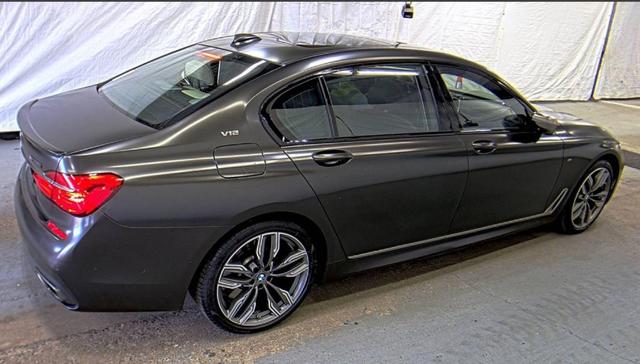 Photo of 2017 Gray BMW M760
