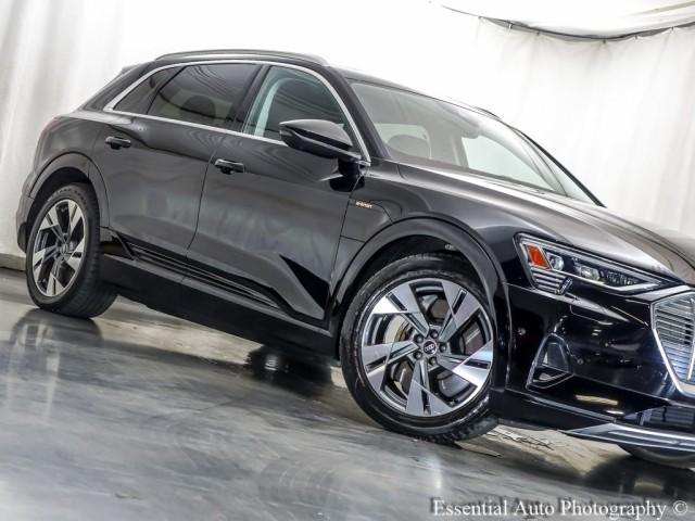 Photo of 2021 Brilliant Black Audi e-tron