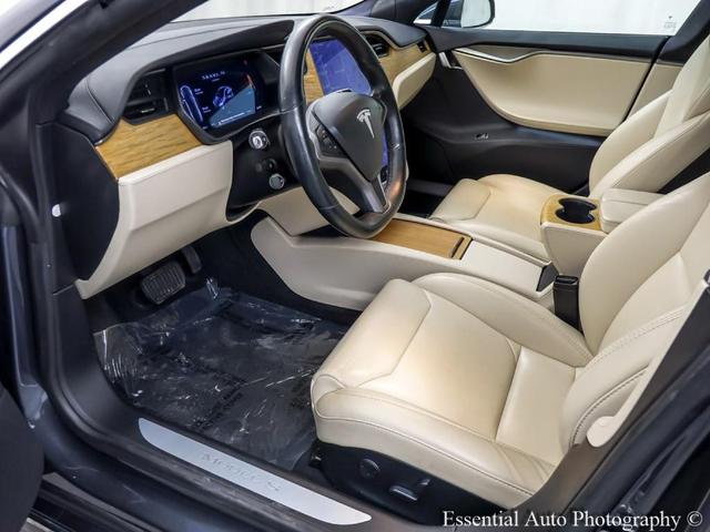 Photo of 2020 Midnight Silver Metallic Tesla Model S