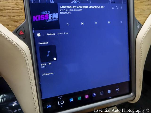 Photo of 2020 Midnight Silver Metallic Tesla Model S