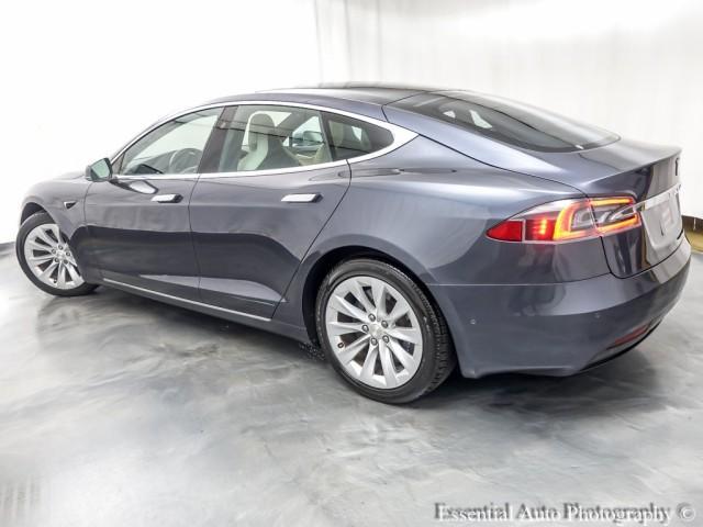 Photo of 2020 Midnight Silver Metallic Tesla Model S