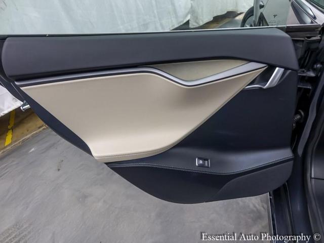 Photo of 2020 Midnight Silver Metallic Tesla Model S