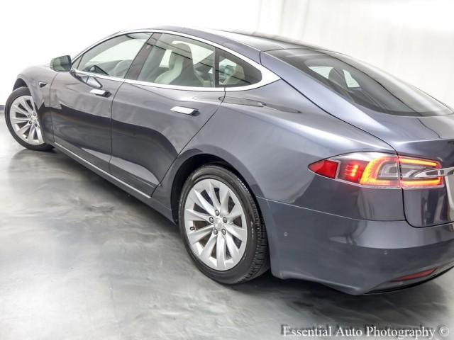 Photo of 2020 Midnight Silver Metallic Tesla Model S
