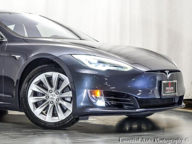 Photo of 2020 Midnight Silver Metallic Tesla Model S