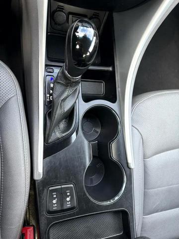 Photo of 2012 Radiant Silver Metallic Hyundai SONATA Hybrid