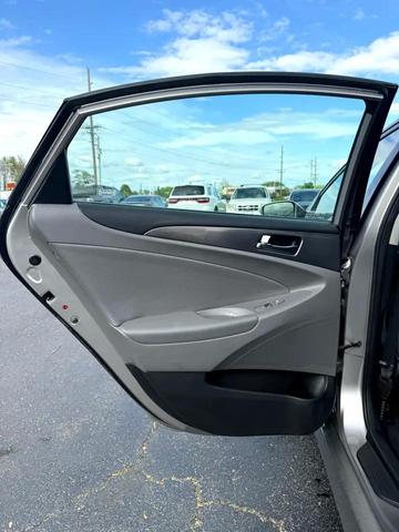 Photo of 2012 Radiant Silver Metallic Hyundai SONATA Hybrid