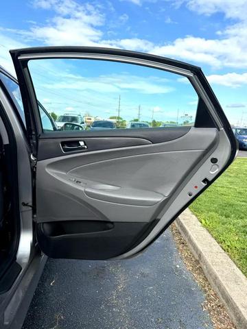 Photo of 2012 Radiant Silver Metallic Hyundai SONATA Hybrid