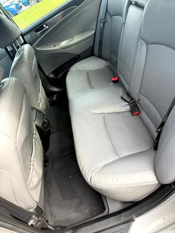 Photo of 2012 Radiant Silver Metallic Hyundai SONATA Hybrid