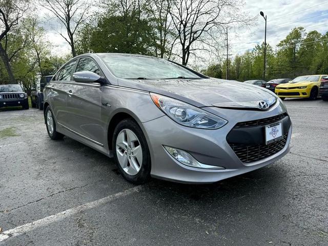 Photo of 2012 Radiant Silver Metallic Hyundai SONATA Hybrid