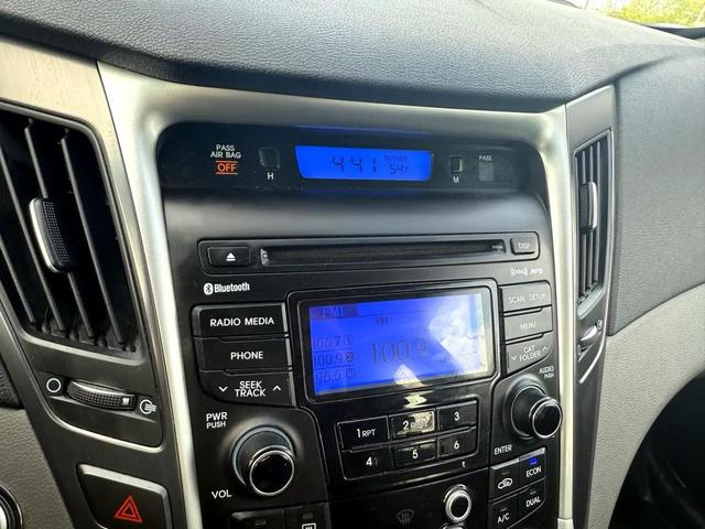 Photo of 2012 Radiant Silver Metallic Hyundai SONATA Hybrid