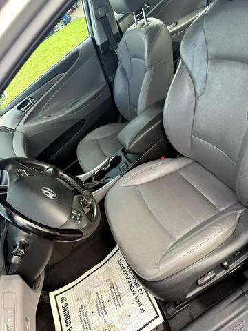 Photo of 2012 Radiant Silver Metallic Hyundai SONATA Hybrid