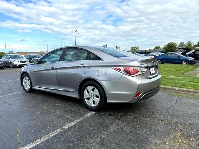 Photo of 2012 Radiant Silver Metallic Hyundai SONATA Hybrid
