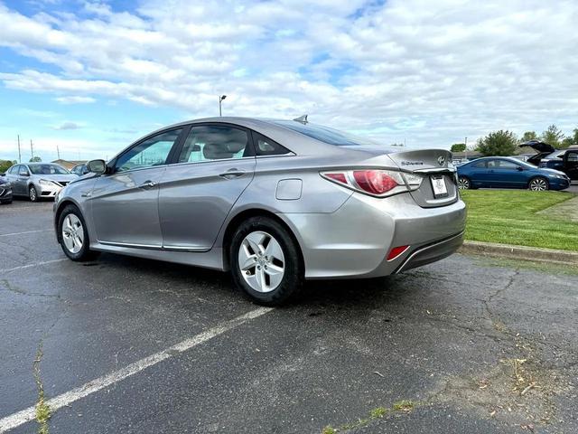 Photo of 2012 Radiant Silver Metallic Hyundai SONATA Hybrid