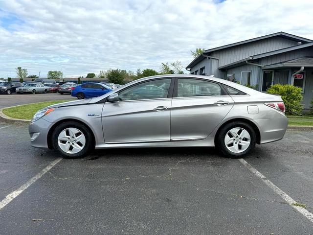 Photo of 2012 Radiant Silver Metallic Hyundai SONATA Hybrid