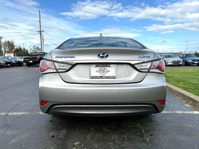 Photo of 2012 Radiant Silver Metallic Hyundai SONATA Hybrid