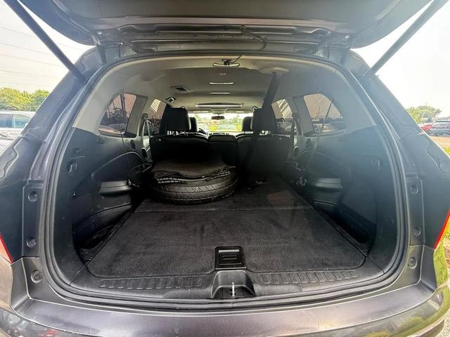 Photo of 2016 Modern Steel Metallic Honda Pilot