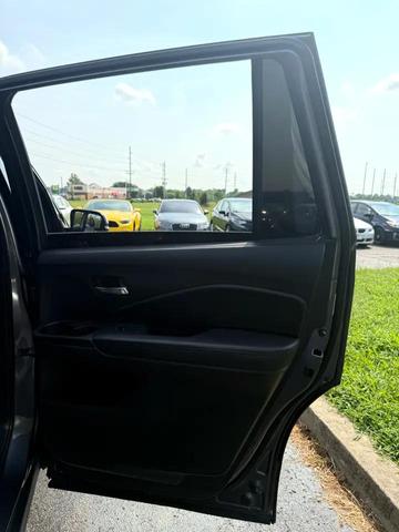 Photo of 2016 Modern Steel Metallic Honda Pilot
