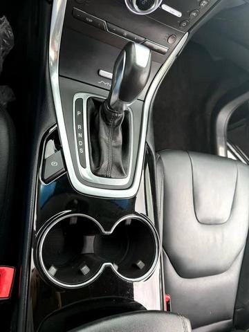 Photo of 2017 Shadow Black Ford Edge