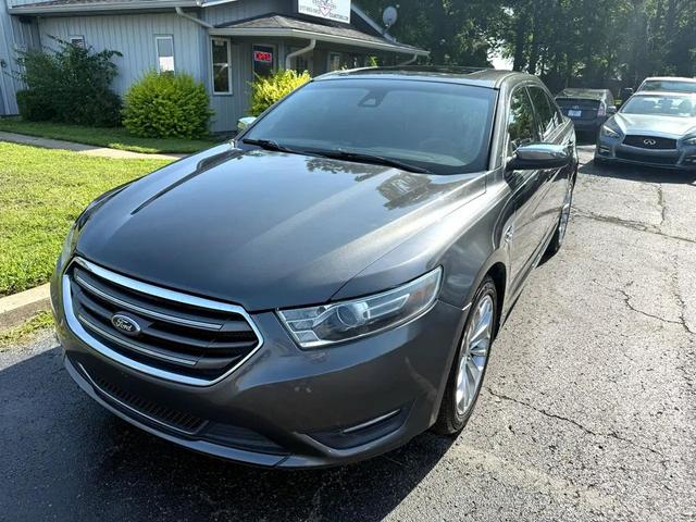 Photo of 2017 Smoke Quartz Metallic Tinted Clearcoat Ford Taurus