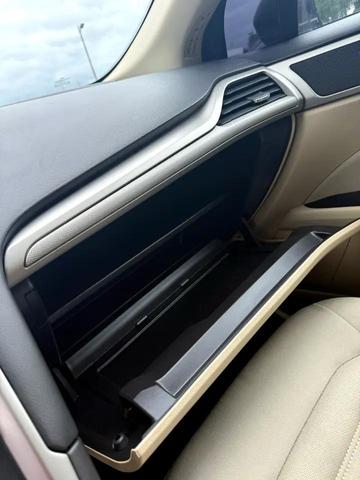 Photo of 2013 Bordeaux Reserve Ford Fusion