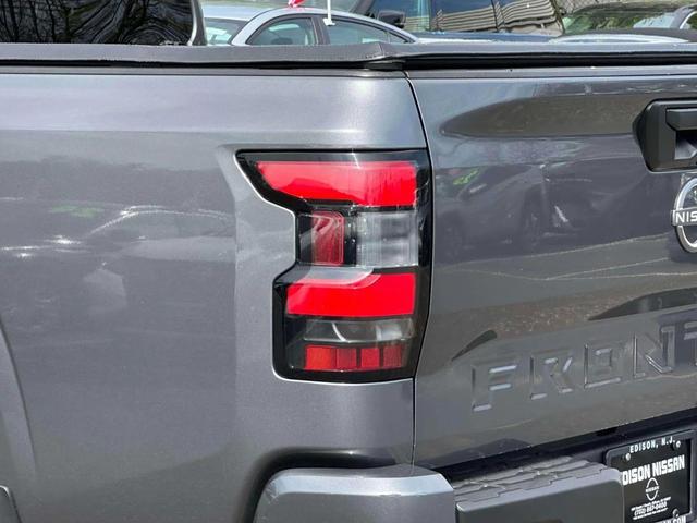Photo of 2022 Gun Metallic Nissan Frontier