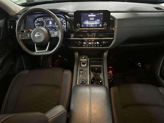 Photo of 2024 Super Black Nissan Pathfinder