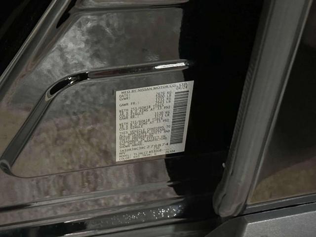 Photo of 2024 Super Black Nissan Pathfinder