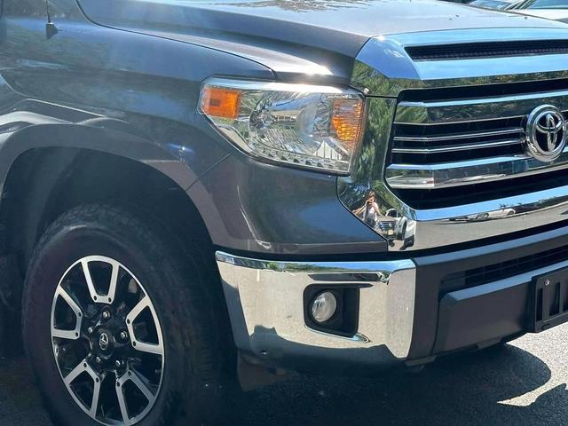 Photo of 2017 Magnetic Gray Metallic Toyota Tundra
