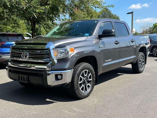 Photo of 2017 Magnetic Gray Metallic Toyota Tundra