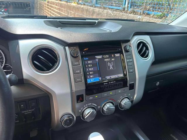 Photo of 2017 Magnetic Gray Metallic Toyota Tundra
