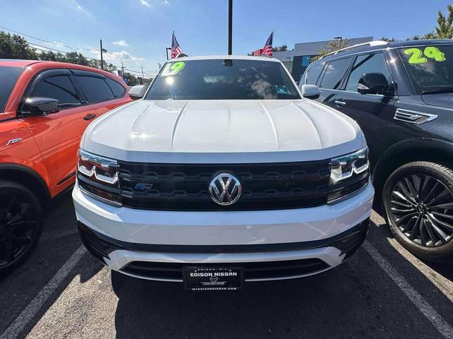 Photo of 2019 Pure White Volkswagen Atlas