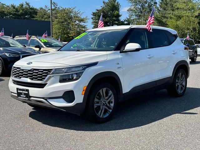 Photo of 2021 Snow White Pearl Kia Seltos
