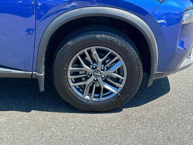 Photo of 2023 Caspian Blue Metallic Nissan Rogue