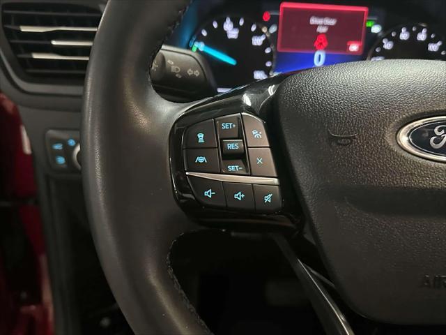 Photo of 2022 Rapid Red Metallic Tinted Clearcoat Ford Escape