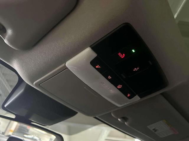 Photo of 2024 Aspen White Tricoat Nissan Sentra