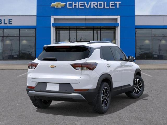 Photo of 2026 Summit White Chevrolet Trailblazer