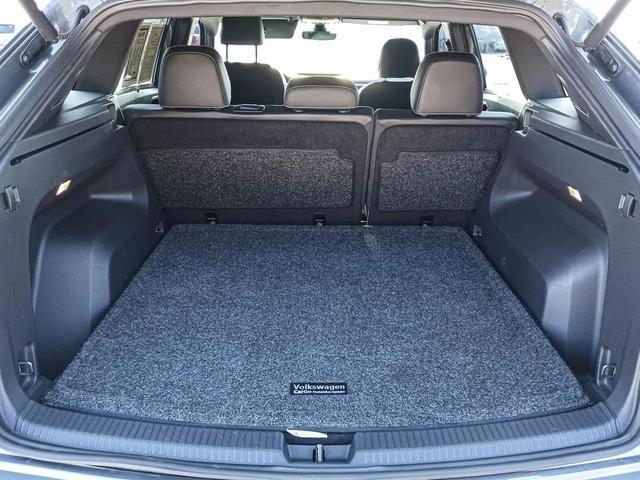 Photo of 2020 Platinum Gray Metallic Volkswagen Atlas Cross Sport