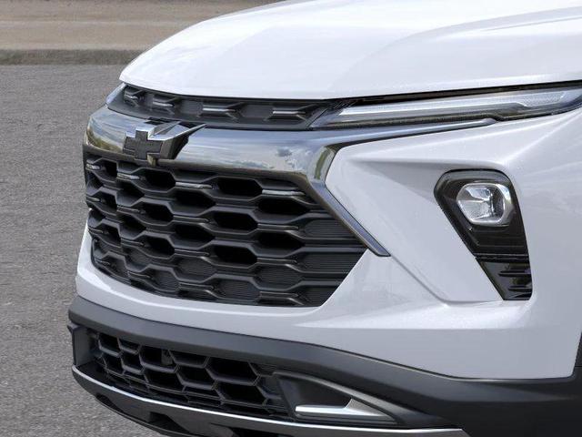 Photo of 2026 Iridescent Pearl Tricoat Chevrolet Trailblazer