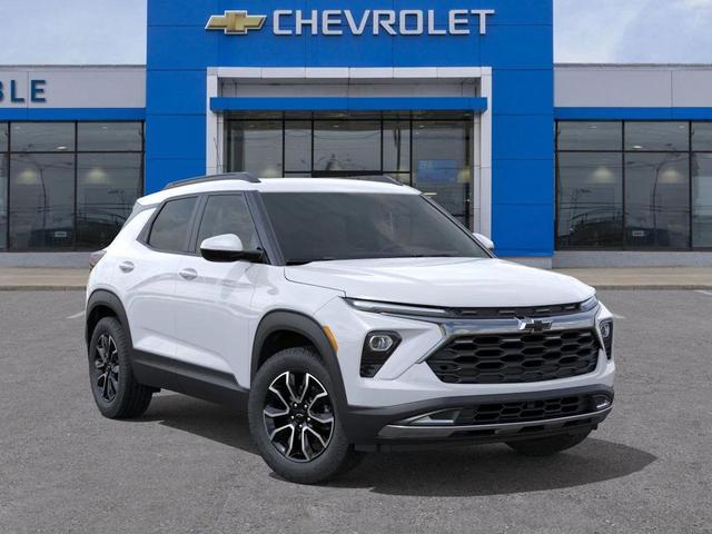 Photo of 2026 Iridescent Pearl Tricoat Chevrolet Trailblazer