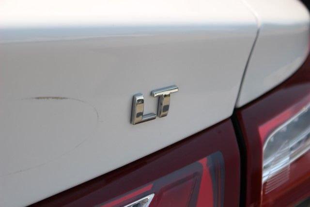 Photo of 2020 Summit White Chevrolet Malibu