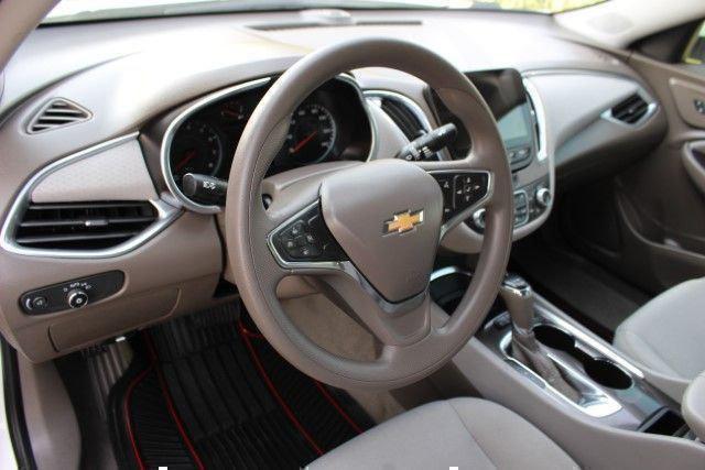Photo of 2020 Summit White Chevrolet Malibu