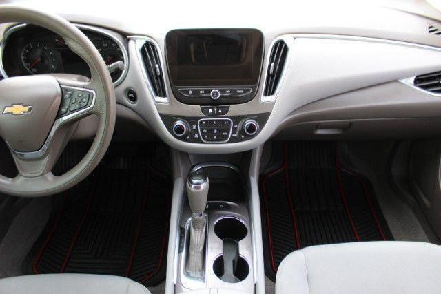 Photo of 2020 Summit White Chevrolet Malibu