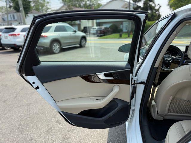 Photo of 2018 Ibis White Audi A4
