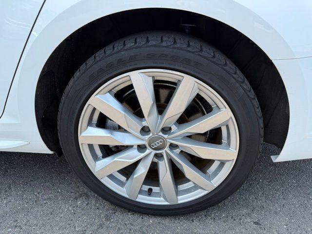 Photo of 2018 Ibis White Audi A4