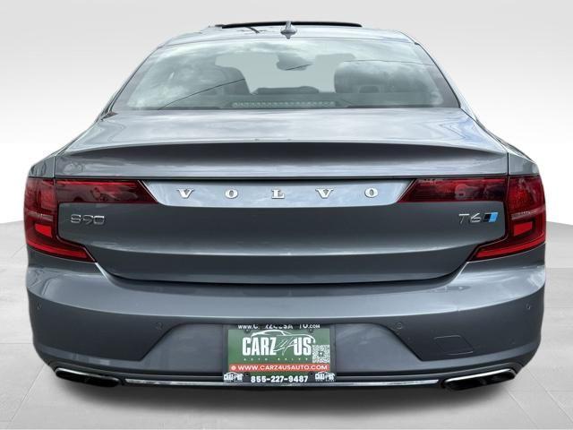 Photo of 2017 Gray Metallic Volvo S90