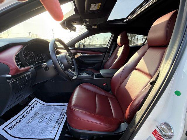 Photo of 2023 Snowflake White Pearl Mica Mazda Mazda3
