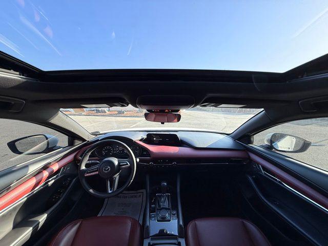 Photo of 2023 Snowflake White Pearl Mica Mazda Mazda3