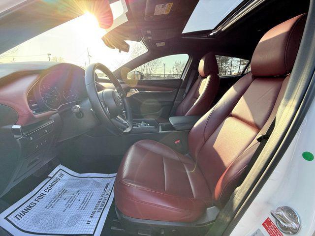 Photo of 2023 Snowflake White Pearl Mica Mazda Mazda3