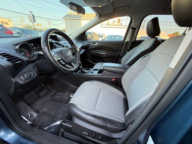 Photo of 2018 Blue Ford Escape