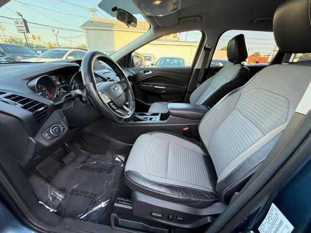 Photo of 2018 Blue Ford Escape